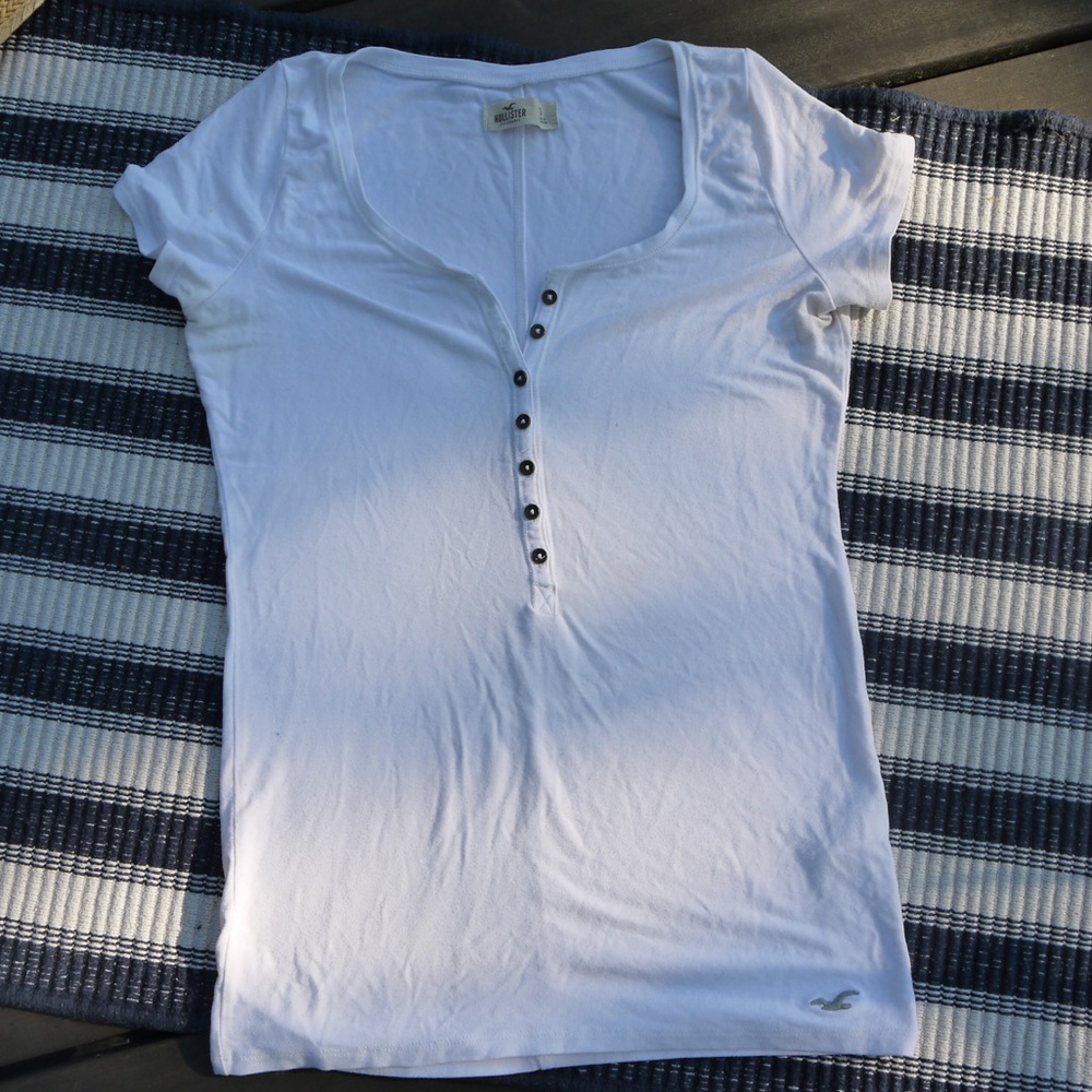 Stretchy white hollister top